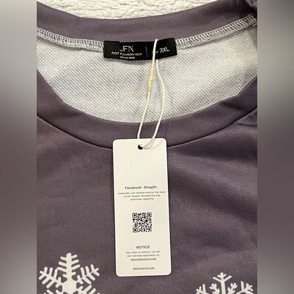 NWT Women’s 3X Lightweight Christmas Reindeer Sweatshirt NEW - Picture 6 of 9